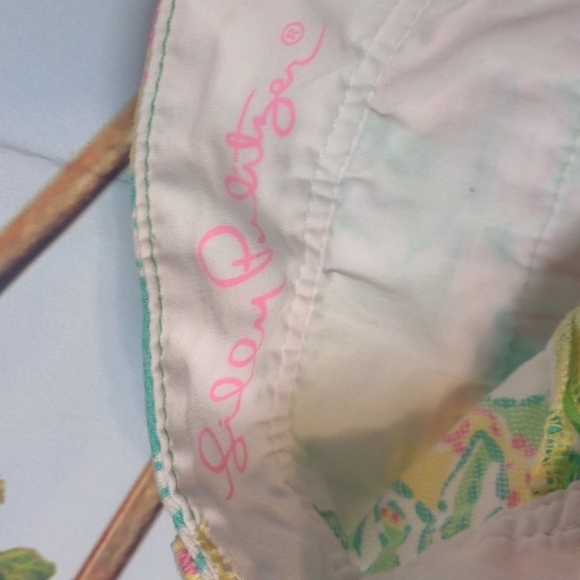 LILLY Pulitzer the Walsh shorts size 8 - Picture 3 of 4